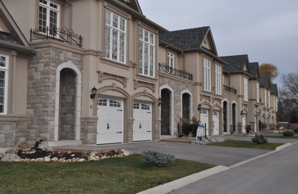 A 2009 condo development on Cedar Island Road in Orillia.
